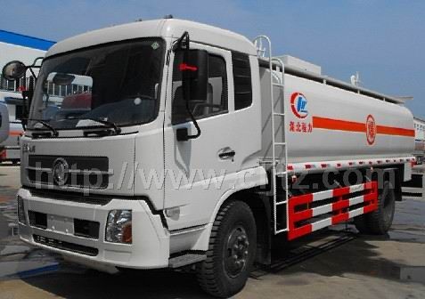 東風(fēng)天錦油罐車(chē)