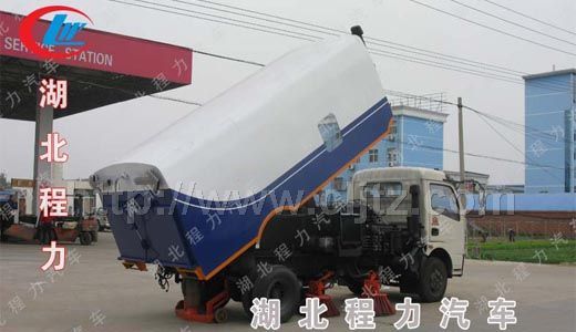 東風多利卡掃路車